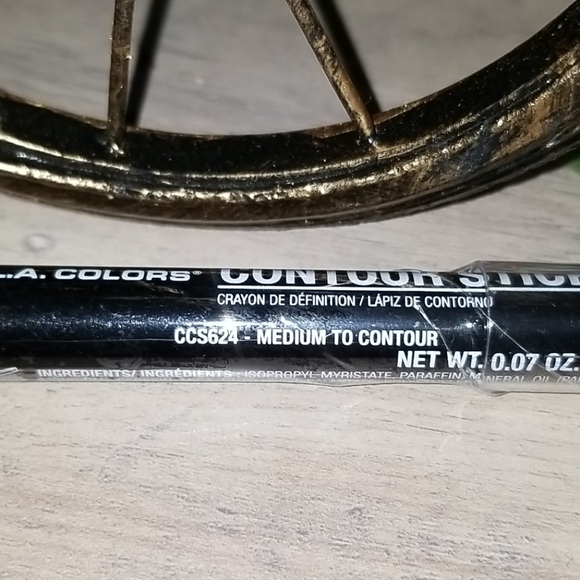 L.A. Colors Contour Stick - Picture 7 of 7